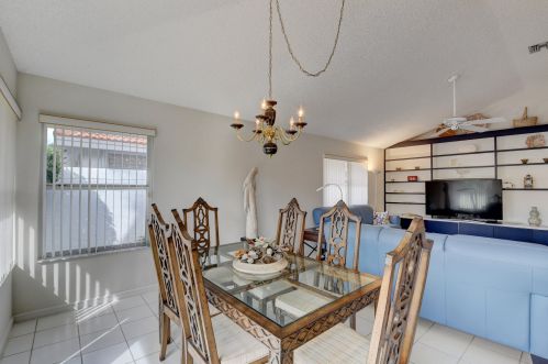 2282 52 St, Boca Raton FL 33496-2202 exterior