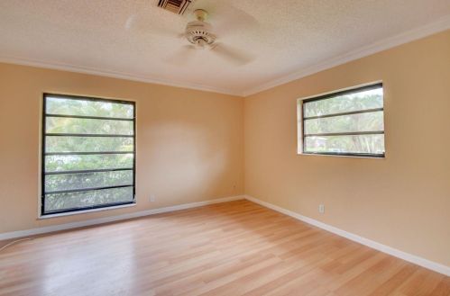 6926 Grande Dr, Boca Raton FL 33433-2735 exterior