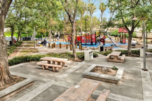 13360 Verona, Tustin CA  92782-9140 exterior