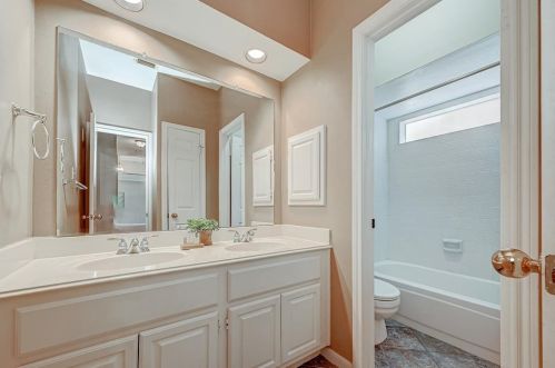 4106 Brk Shadow Dr, Humble TX 77345-3020 exterior