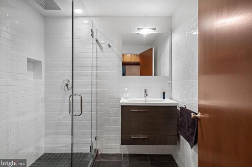 69 Laurel Rd, Princeton NJ 08540-2708 exterior