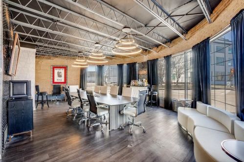 345 Exposition Ave, Dallas, TX 75226-2468