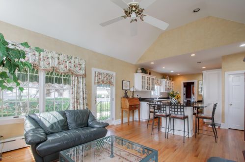 216 Cedar Ave, Red Bank NJ 07704 exterior