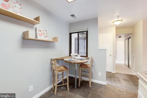 1758 Westwind Way, Mc Lean VA 22102-1612 exterior