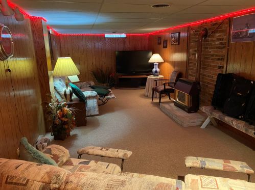 1212 35 St, Manitowoc WI 54220-5966 exterior