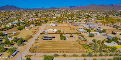 36425 10 St, Phoenix AZ 85085-7781 exterior