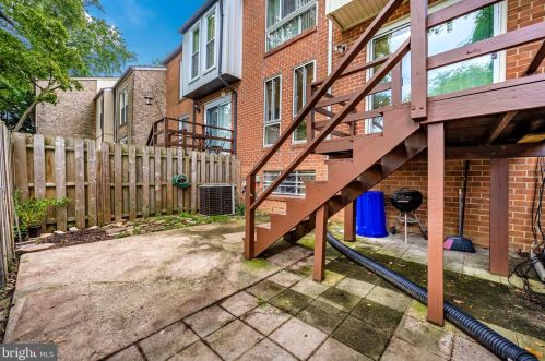 7277 Millcrest Ter, Rockville MD  20855-1242 exterior