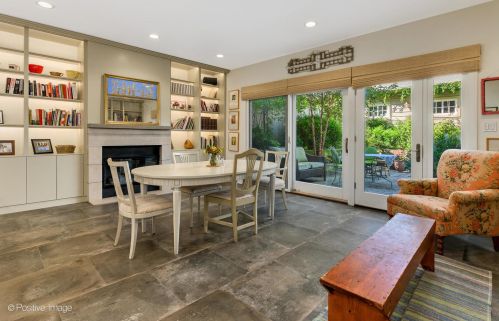 2222 Wayne Ave, Chicago IL 60614-1221 exterior