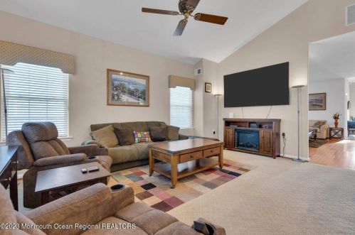 5 Barcelona Ct, Lakehurst NJ  08759-6060 exterior