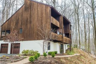 19 Ellsworth Dr, Warren NJ  07059-7137 exterior