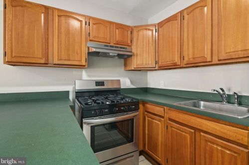 2341 Marshall St, Philadelphia PA 19148-3824 exterior