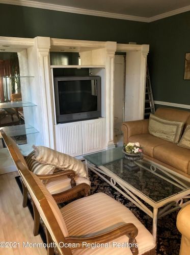 41 Highland Dr, Jackson Twp, NJ 08527-1235