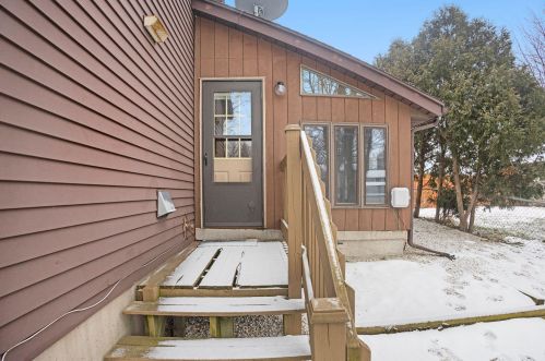 4583 Sutton Pl, Wyoming MI 49418 exterior