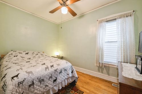 4847 Dakin St, Chicago IL 60641-2717 exterior