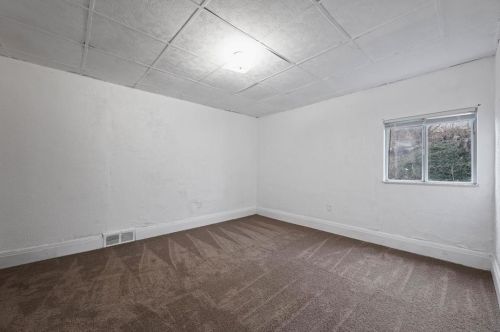 106 Carrick Ave, Pittsburgh PA  15210-4324 exterior