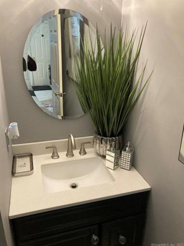 425 Hillandale Blvd, Torrington CT 06790-2665 exterior