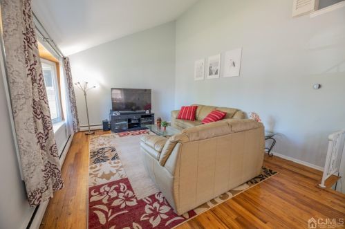 15 Sims Rd, Edison NJ 08817-3034 exterior