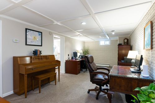 136 Sewalls Fls Rd, Concord NH 03301-4725 exterior