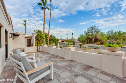 9919 47th Pl, Phoenix AZ  85028-4242 exterior