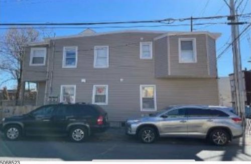 1 Graham Ave, Paterson NJ  07508-2909 exterior