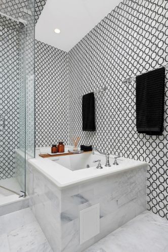 1131 Lill Ave, Chicago IL 60614-2296 exterior