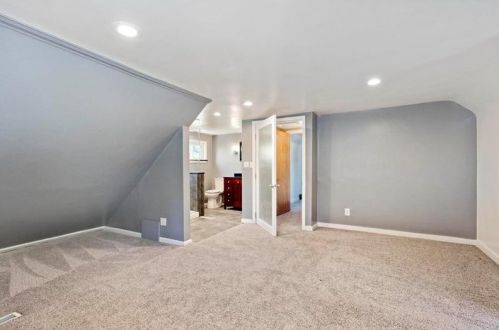 1253 Lakewood Ave, Pittsburgh PA 15229-1729 exterior