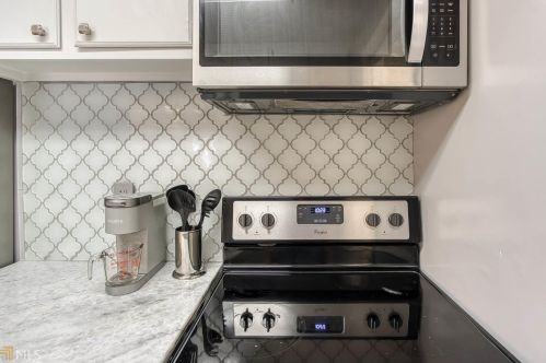 329 Granville Ct, Atlanta GA  30328-3434 exterior