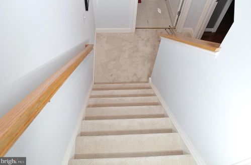 422 Royal St, Alexandria VA  22314-2335 exterior