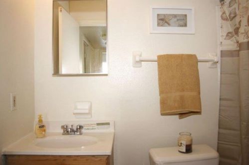 900 Westgate Ave, Saint Louis MO  63130-3389 exterior