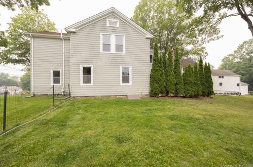 123 Skokorat St, Seymour CT 06483-3838 exterior