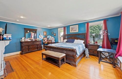 346 Maple St, Springfield MA 01105-1953 exterior