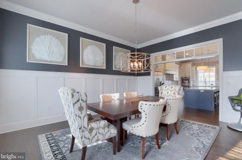 453 Delp Rd, Lancaster PA 17601-2915 exterior