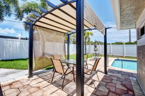 289 12 St, Boca Raton FL 33486-5495 exterior