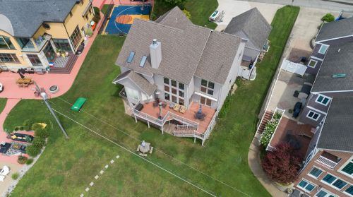 952 Eagle Lk Dr, Kalamazoo MI 49009-8429 exterior