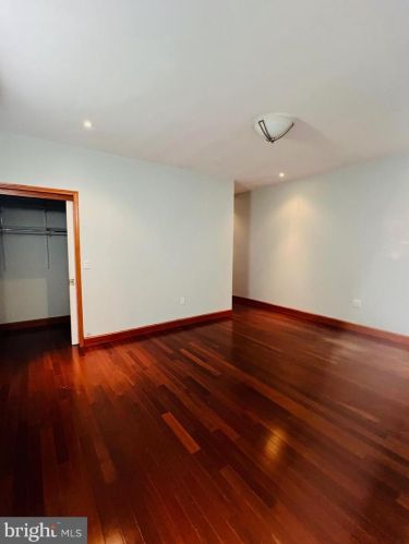 1011 Christian St, Philadelphia PA 19147-3736 exterior