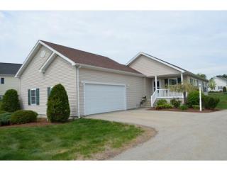 31 Ironwood Cir, Manchester, NH 03106-1719