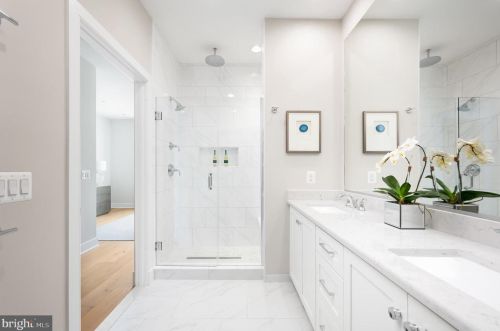 10260 Grosvenor Pl, Rockville MD 20852 exterior