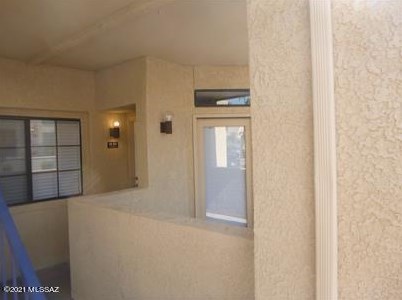 1200 River Rd, Tucson AZ 85704-2522 exterior