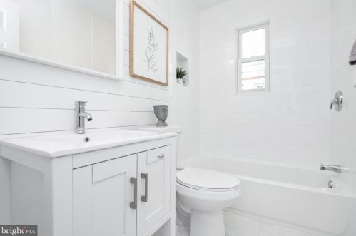 2805 Byron St, Silver Spring MD  20902-2606 exterior