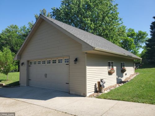 57916 226th St, Litchfield, MN 55355-5704