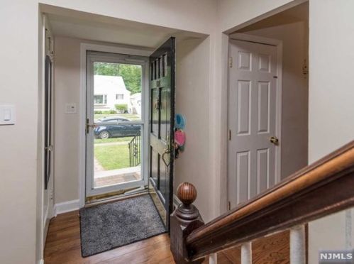 197 Cooper Ave, Dumont, NJ 07628-2827