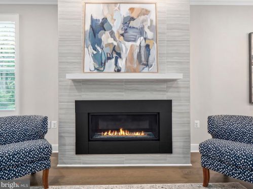 10346 Grosvenor Pl, Rockville MD 20852 exterior