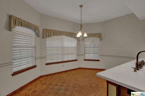 9335 Gloxinia Dr, San Antonio TX 78266-2530 exterior