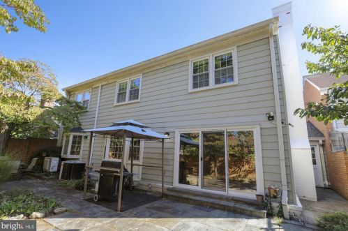 10203 Gainsborough Rd, Rockville MD  20854-4039 exterior