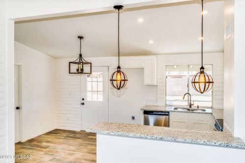 3051 Eastview Ave, Tucson AZ  85730-2905 exterior