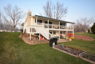 107 Golfview Dr, Brooklyn, MI 49230-9731