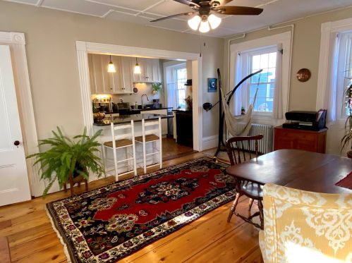 153 Locust St, Dover NH 03820-4008 exterior