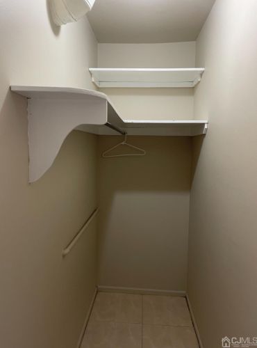 231 College Dr, Edison NJ 08817-5935 exterior