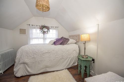 55 Kelsey Ave, Huntington Station NY 11746-1109 exterior