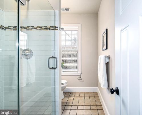 1448 D St, Washington DC  20002-5402 exterior